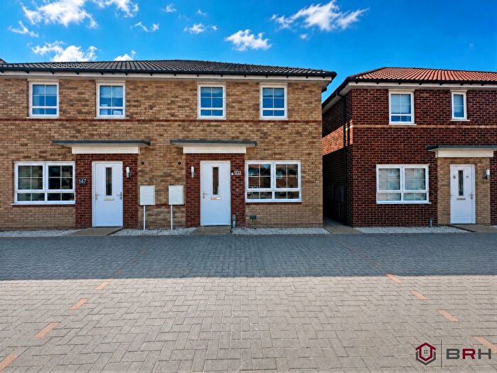 3 Bedroom Semi-Detached House For Sale In Mirabelle Way, Doncaster, DN11
