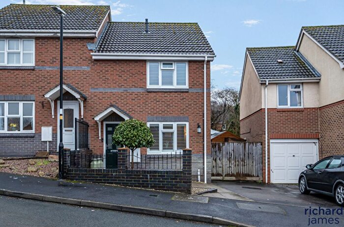 3 Bedroom Semi Detached House For Sale In Olivier Road, Abbey Meads, Swindon, SN25