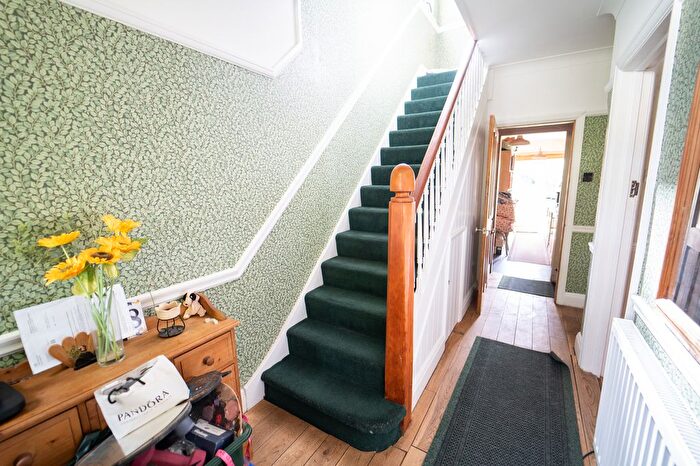 3 Bedroom Semi-Detached House For Sale In Wimborne Avenue, Southall, UB2
