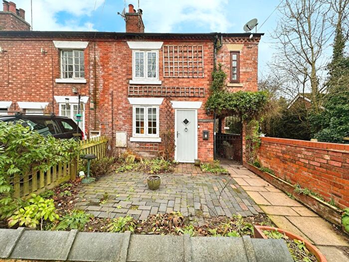 3 Bedroom End Of Terrace House For Sale In New Row, Tatenhill, Burton-on-Trent, DE13