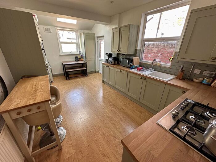 5 Bedroom House To Rent In Snaefell Avenue, L13