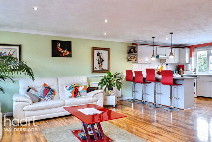 3 Bedroom Semi Detached House For Sale In Sussex Drive, Chatham, ME5