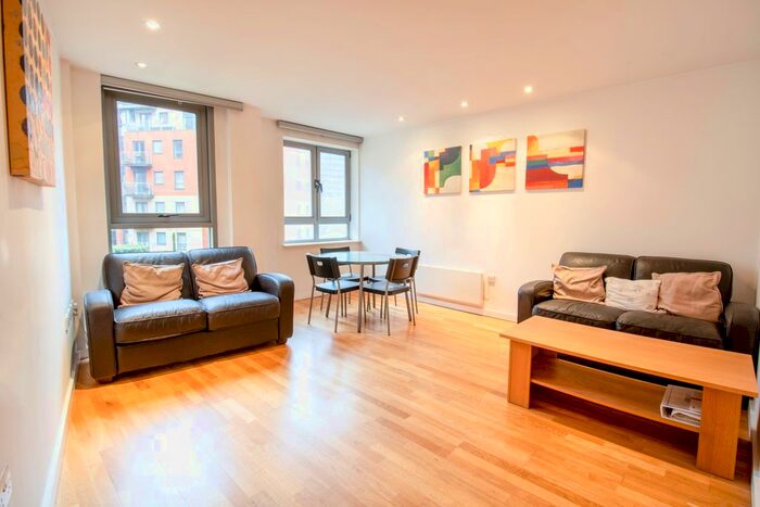 2 Bedroom Flat To Rent In Gotts Road, Leeds, LS12