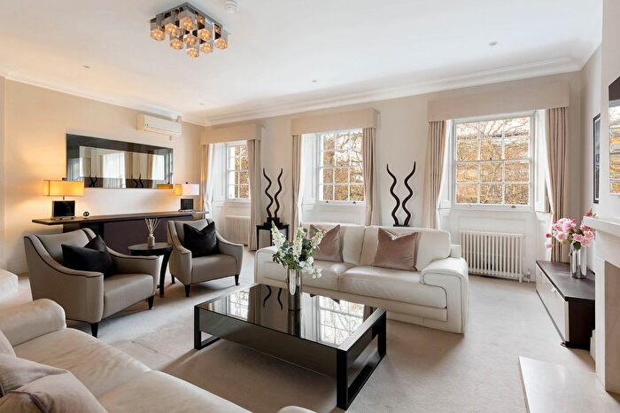 2 Bedroom Flat To Rent In Lowndes Square, Knightsbridge, London, SW1X