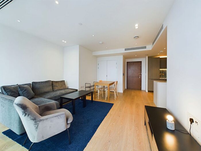 2 Bedroom Flat For Sale In City Road, Old Street, EC1V