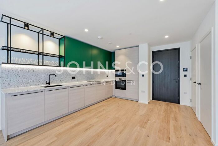 1 Bedroom Flat To Rent In Bowline House, Heron Wharf, London, E14