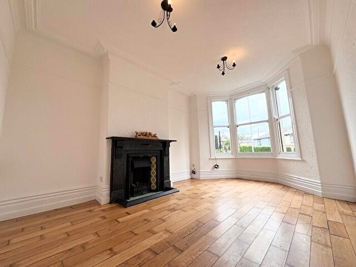 4 Bedroom House To Rent In Thicketford Road, Bolton, BL2