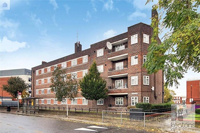 2 Bedroom Flat To Rent In Moray House, Harford Street, London, E1