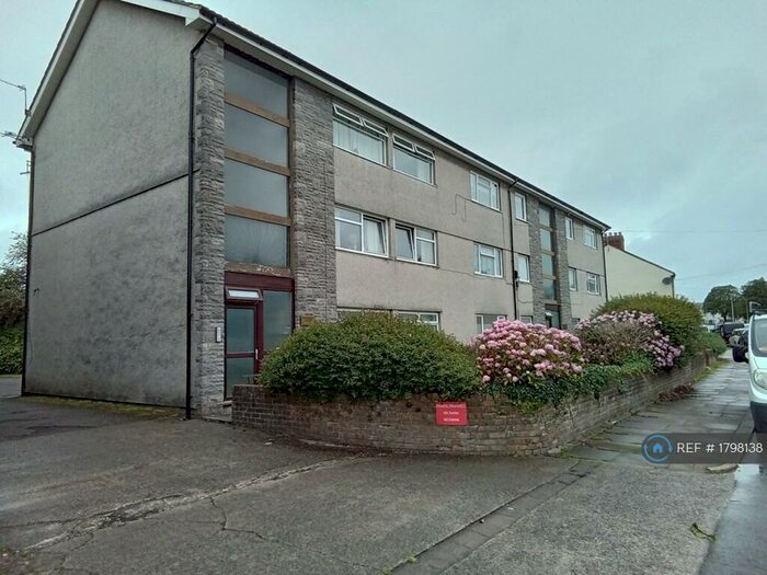 2 Bedroom Flat To Rent In Tudor Court, Cardiff, CF14