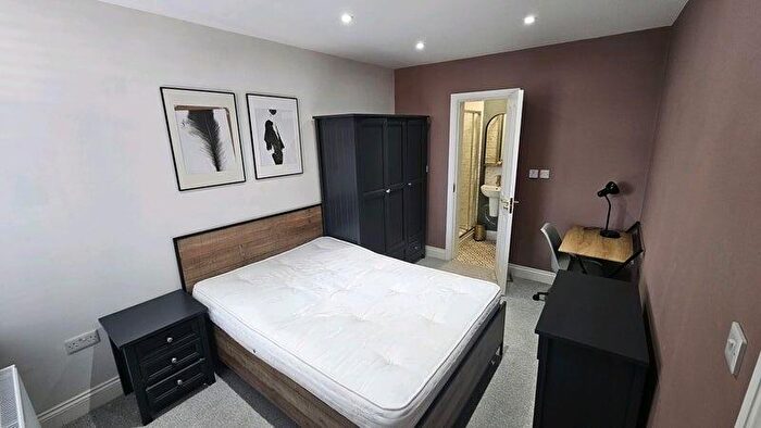 5 Bedroom House To Rent In Parrin Lane, Manchester, M30