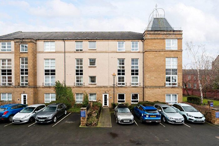 2 Bedroom Flat For Sale In / Blandfield, Edinburgh, EH7