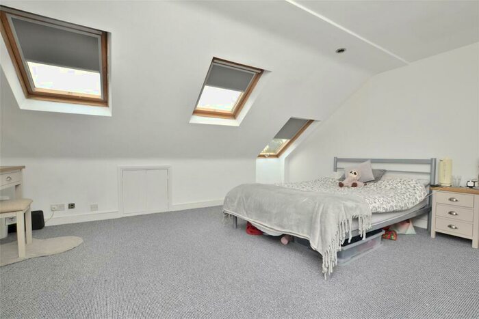 6 Bedroom Semi-Detached House To Rent In Lansdown Road, Gloucester, GL1
