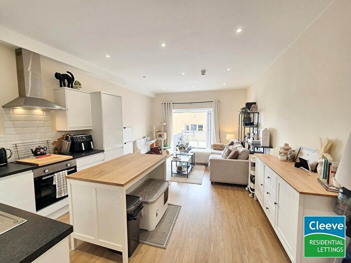 2 Bedroom Flat To Rent In High Street, Cheltenham, GL50