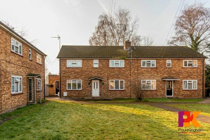 2 Bedroom Maisonette To Rent In Sandygate Close, Marlow, SL7