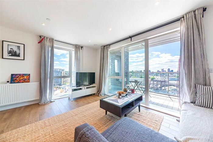 2 Bedroom Flat To Rent In Creekside, Deptford, SE8