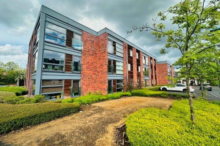 2 Bedroom Flat To Rent In Watermark Close, Nottingham, NG5