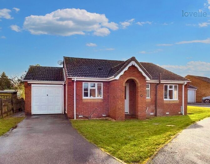 2 Bedroom Detached Bungalow For Sale In Bain Rise, Ludford, LN8