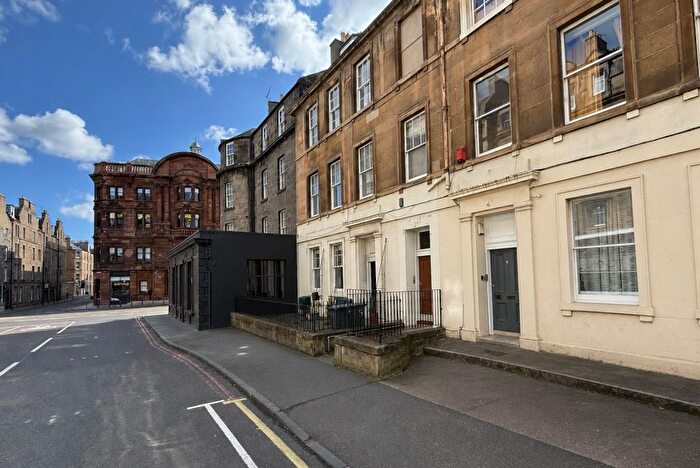 5 Bedroom Flat To Rent In /, Gilmore Place, Edinburgh, EH3