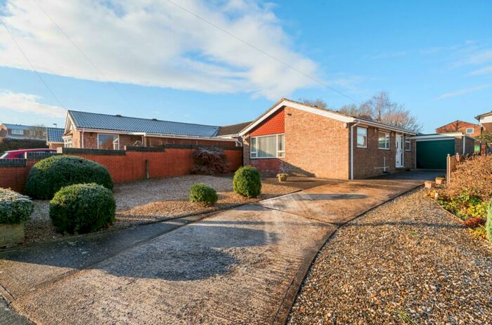 3 Bedroom Detached Bungalow For Sale In Canterbury Drive, Washingborough, LN4