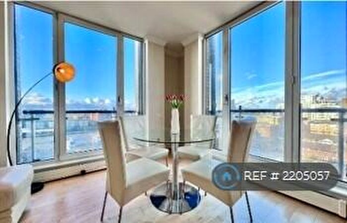 2 Bedroom Flat To Rent In Trade Tower, London, SW11