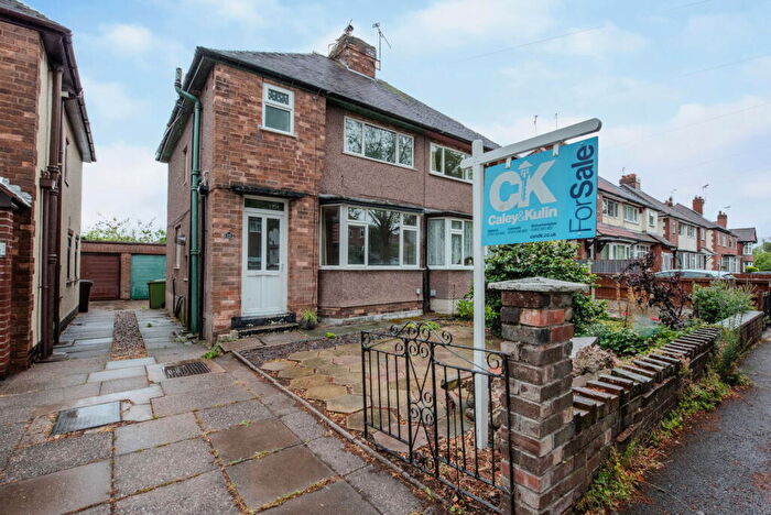 3 Bedroom Semi-Detached House For Sale In Eastland Grove, Rising Brook, Stafford, ST17