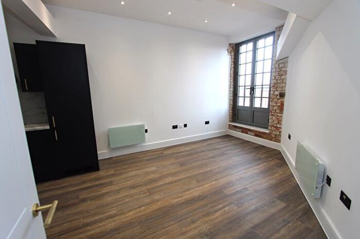 1 Bedroom Flat To Rent In Dunster Street, Northampton, NN1