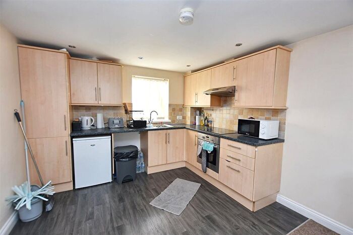 1 Bedroom Flat For Sale In East Hill, Tuckingmill, TR14