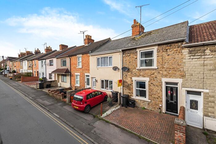 2 Bedroom Terraced House To Rent In Stafford Street, Old Town, SN1