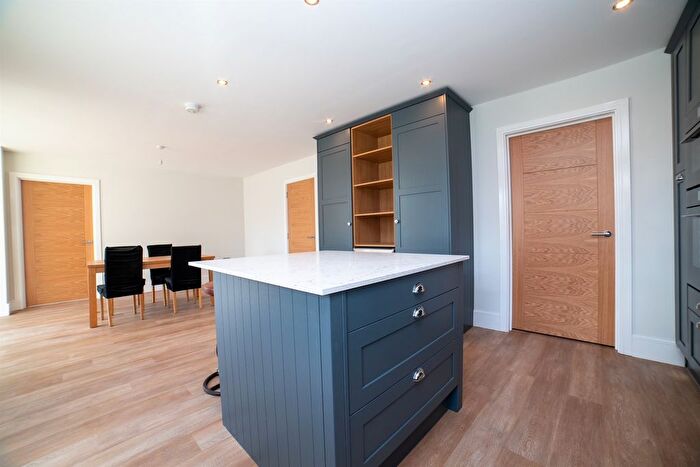 5 Bedroom Detached House For Sale In Owen Close, Swanwick, Alfreton, DE55