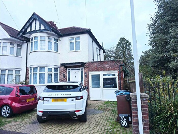 Studio To Rent In Kingshill Drive, Harrow, HA3
