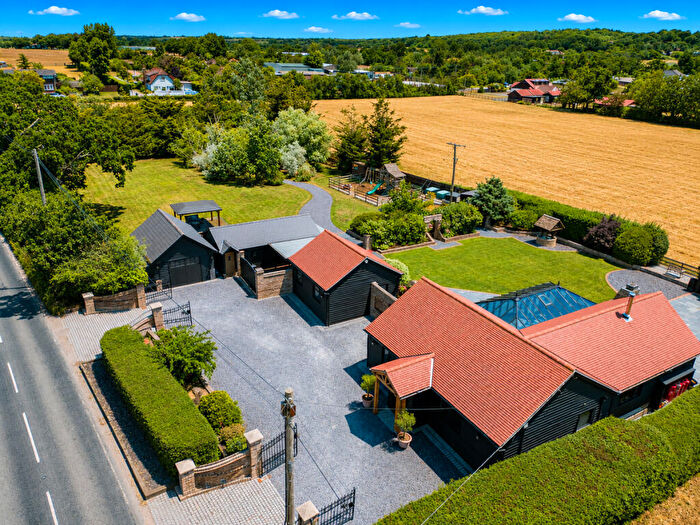 4 Bedroom Detached Bungalow For Sale In Lower Road, Hockley, SS5
