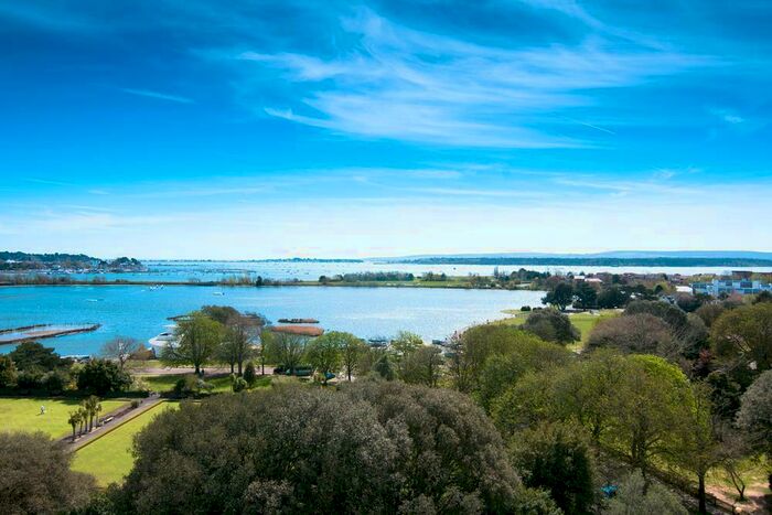 1 Bedroom Apartment For Sale In Horizons, Churchfield Road, Poole, BH15