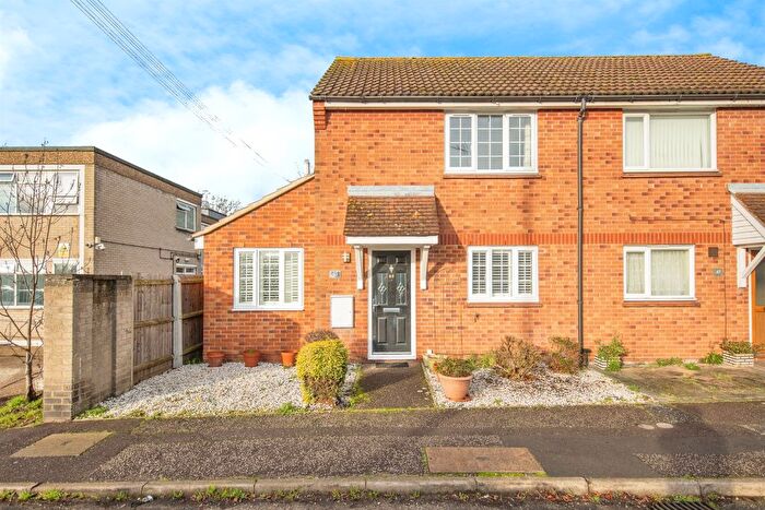 2 Bedroom Semi Detached House For Sale In Fuchsia Lane, Ipswich, IP4