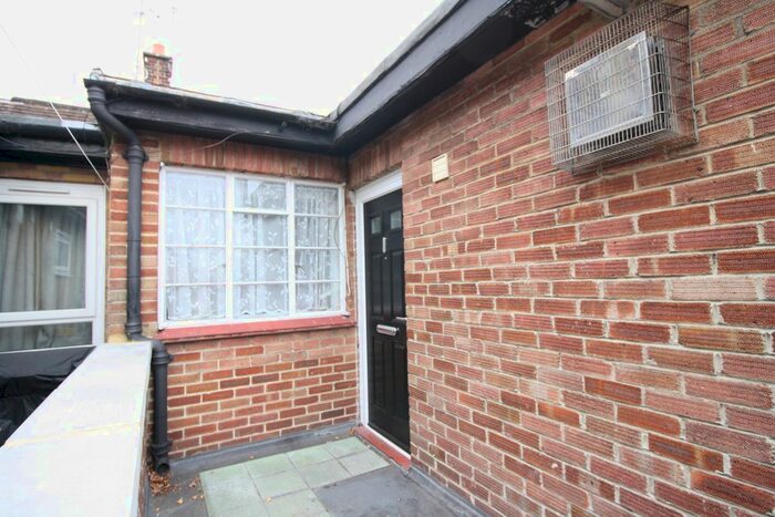 2 Bedroom Flat To Rent In Field End Road, Eastcote, Pinner HA5