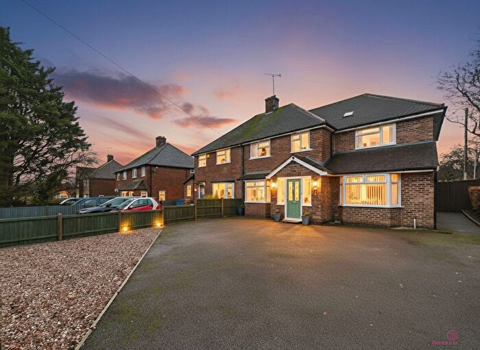 4 Bedroom Semi Detached House For Sale In Randwick Road, Tuffley, GL4