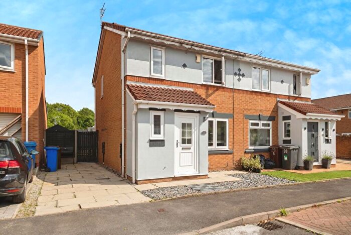 3 Bedroom Semi-Detached House For Sale In Saxon Drive, Droylsden, Manchester, Greater Manchester, M43