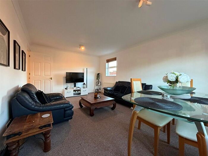 2 Bedroom Flat For Sale In Burns Close, Billericay, Essex, CM11