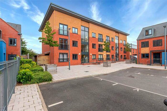 2 Bedroom Property To Rent In Woodhouse Close, Worcester WR5