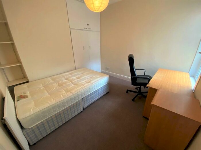 1 Bedroom Property To Rent In Pretoria Road, Southsea, PO4