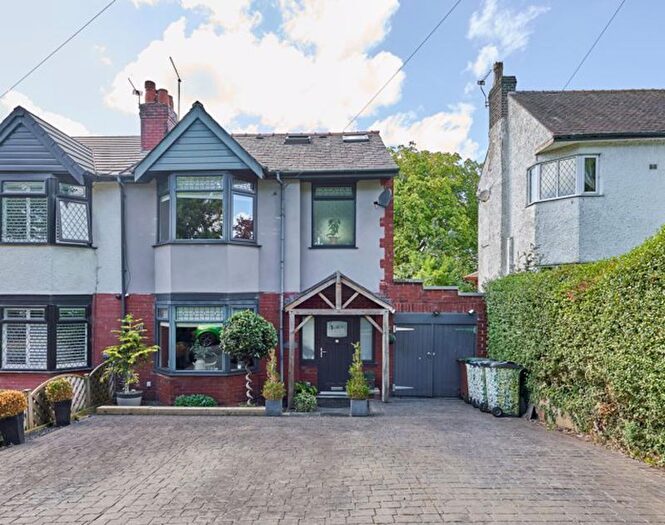 4 Bedroom Semi-Detached House For Sale In Appley Lane North, Appley Bridge, Wigan, WN6