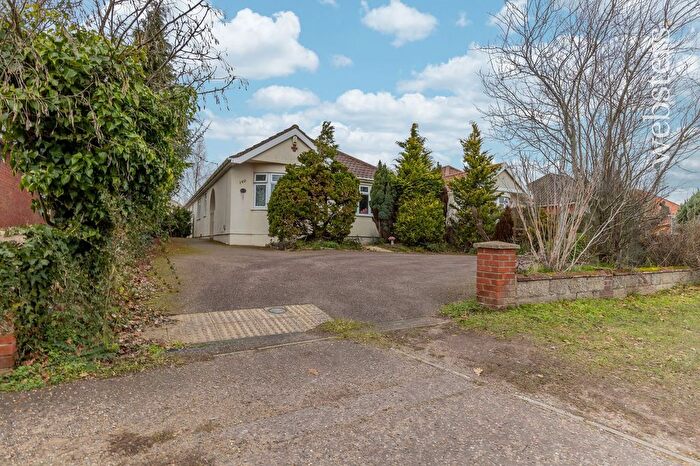 4 Bedroom Detached Bungalow For Sale In Middletons Lane, Norwich, NR6