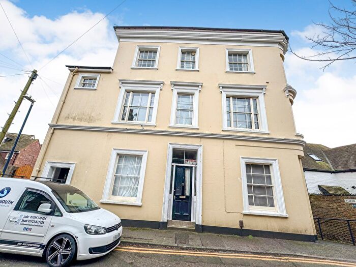 3 Bedroom Flat For Sale In Bartholomew Street, Hythe, CT21
