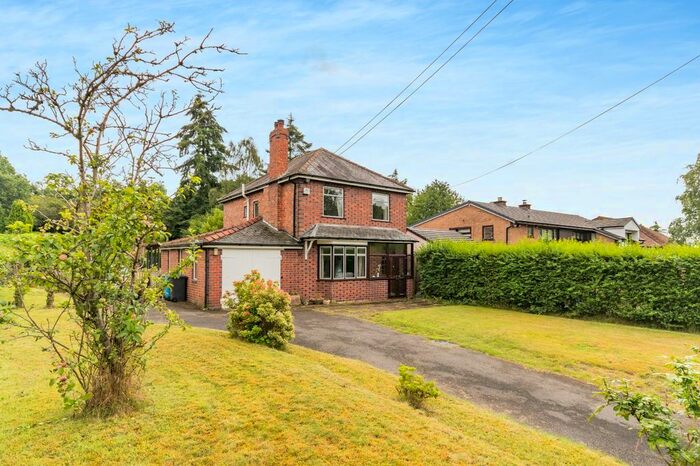 3 Bedroom Detached House For Sale In Seisdon Hollaway, Seisdon, Wolverhampton, Staffordshire, WV5