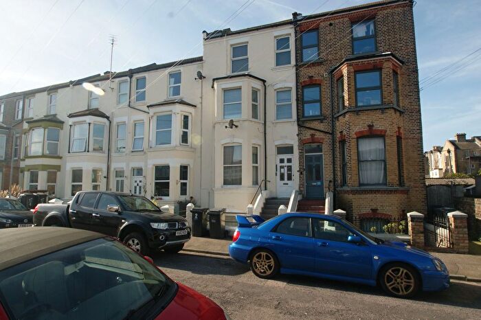 1 Bedroom Flat To Rent In Albert Road, Margate, CT9