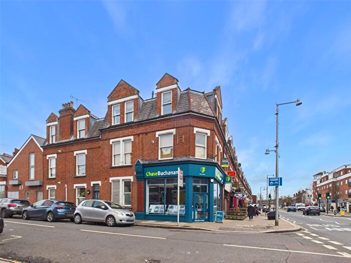 1 Bedroom Flat To Rent In Heath Road, Middlesex, TW1