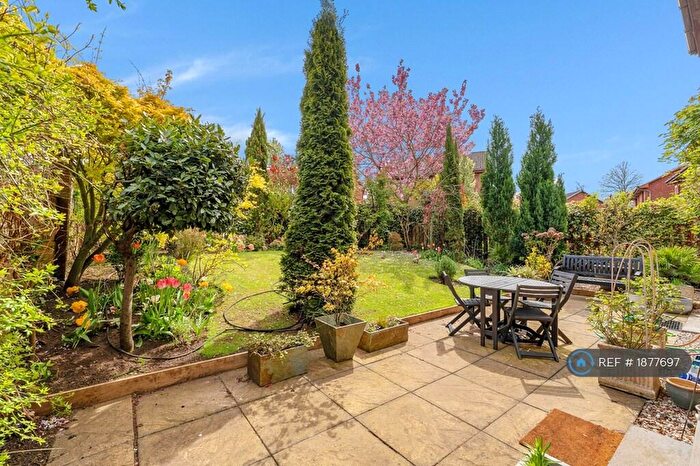 4 Bedroom Detached House To Rent In Guardwell Crescent, Edinburgh, EH17