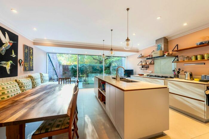 5 Bedroom Property To Rent In Woodsford Square, Holland Park, London, W14