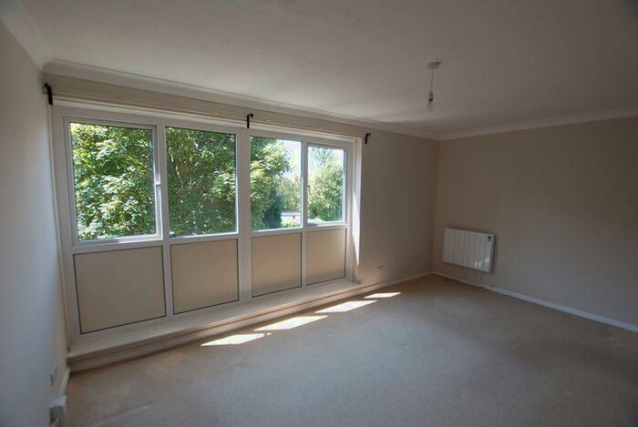 2 Bedroom Apartment To Rent In Lowick Court, South Gosforth, NE3