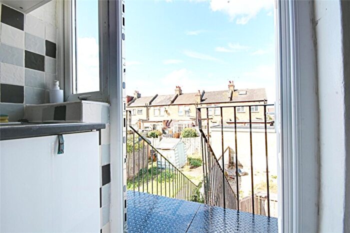 2 Bedroom Flat To Rent In Norfolk Road, Enfield, EN3