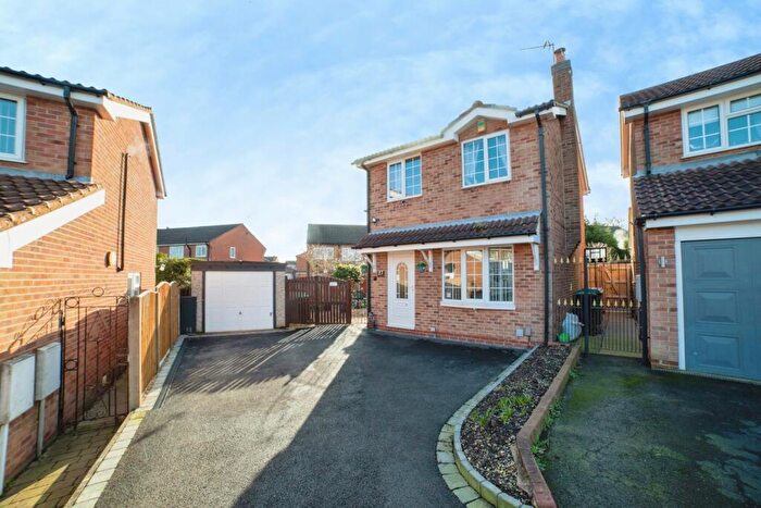 3 Bedroom Detached House For Sale In Linnet Drive, Mansfield, Nottinghamshire, NG18